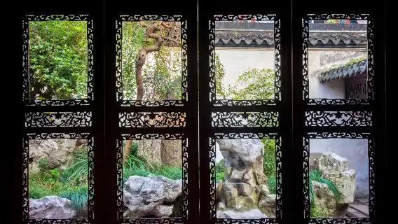 Shanghai Yuyuan Garden + Sihang Warehouse Anti-Japanese War Memorial Hall in-depth guided tour
