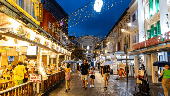 Singapore: Foodie Experience Guided Tour with 5 Tastings