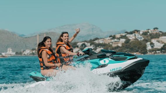 Peguera: tour combinato in auto da corsa e moto d'acqua