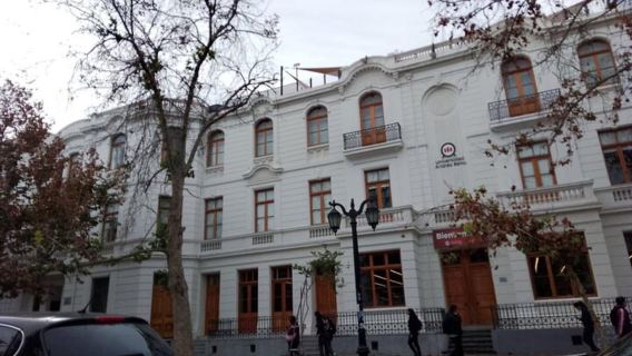 Santiago: Guided Walking Tour of the Historical Old Town