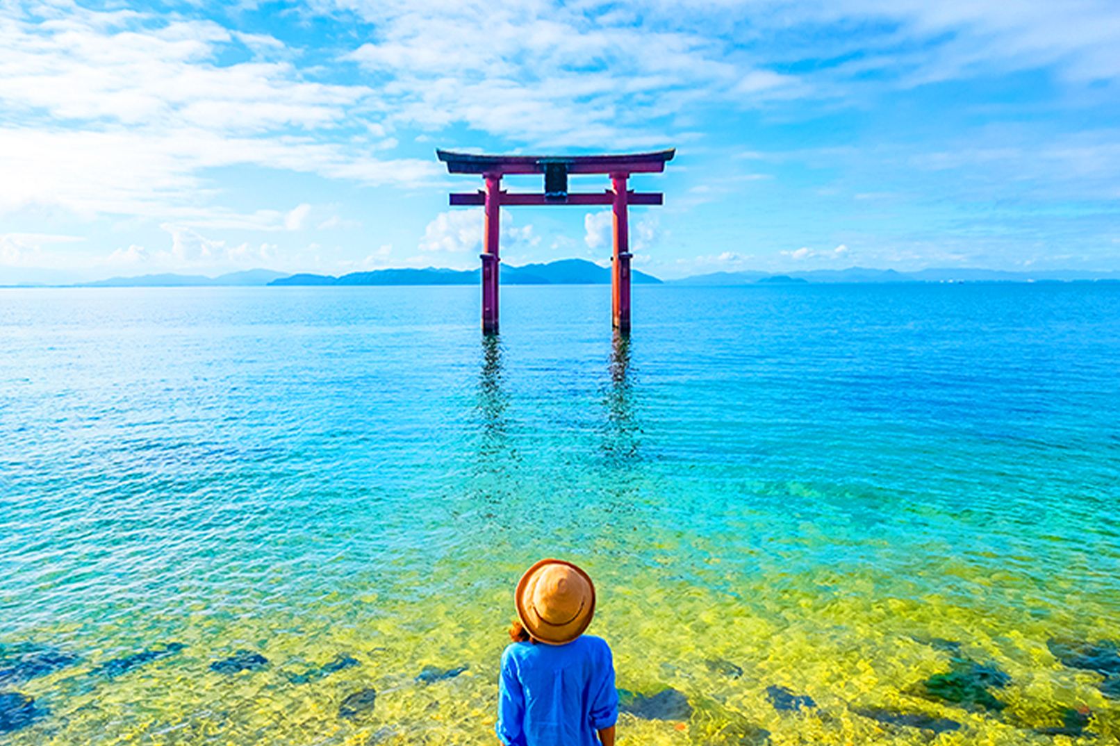 Shiga Prefecture Lake Biwa day tour, visit the iconic floating torii gate at Shirahige Jinja, and enjoy a niche healing journey at the art museum.