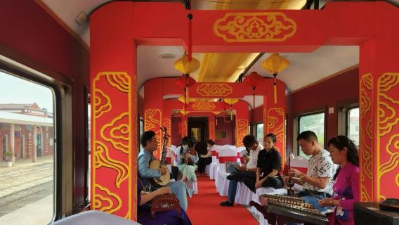 Đà Nẵng - Huế · Tàu du lịch di sản văn hóa/Đường sắt Việt Nam - vé tàu (ghế mềm - giường nằm)/một chiều, khứ hồi tùy chọn
