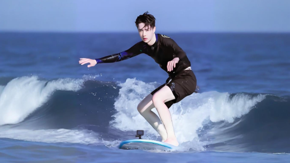 Pengalaman berselancar FlowRider di One Utama Kuala Lumpur