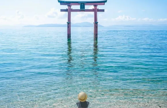 日本滋賀琵琶湖展望台白鬚神社浮御堂近江八幡草屋根一日遊