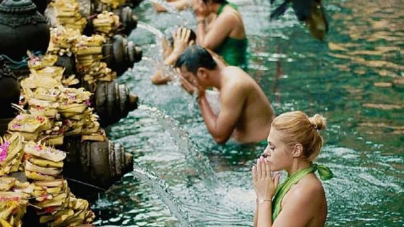 Bali Ubud exploration: Tirta Empul Temple + Sacred Monkey Forest + rice terraces + Ubud Palace & market 1-day tour