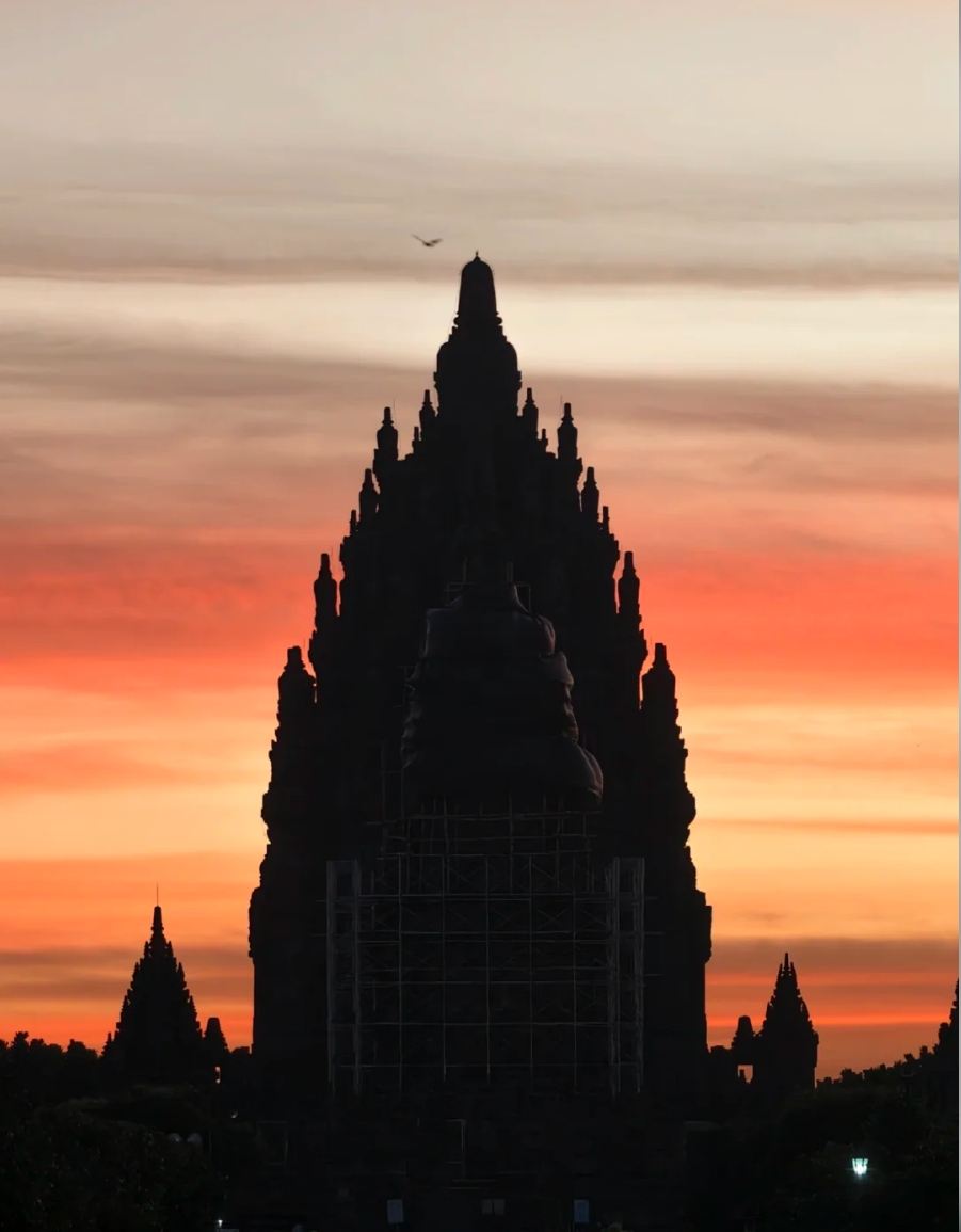 Yogyakarta Prambanan Temple Sunset Tour & Ramayana Dance Performance