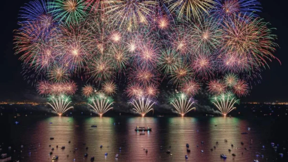 Pattaya Internationales Feuerwerksfest Orange Cruise Nr. 1 Yacht-Party Schiffsfahrkarte | Gemeinschaftsfahrt | Charter