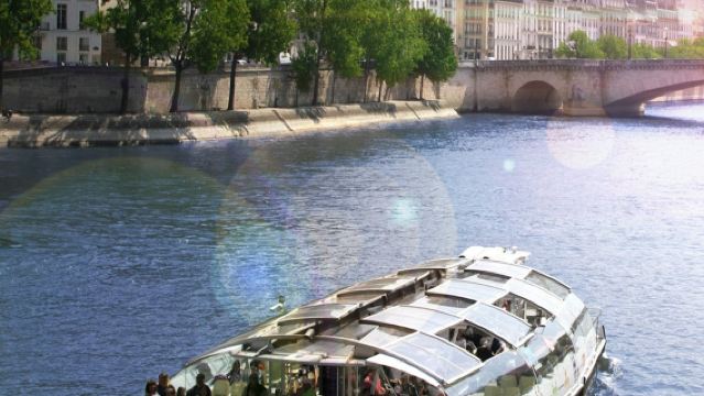 Batobus Париж: речной трамвай с возможностью выхода и посадки