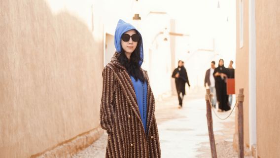 Tutti i tipi di traduttori, guide, auto a noleggio, fotografi, accompagnatori aziendali, accompagnatori medici, guide turistiche e servizi di viaggio personalizzati in tutta l'Arabia Saudita