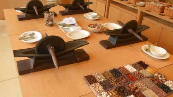 Green Leaf Mountain Herbal Village: Experience Making Herbal Tea and Enjoy the Natural Scenery of Green Leaf Mountain!