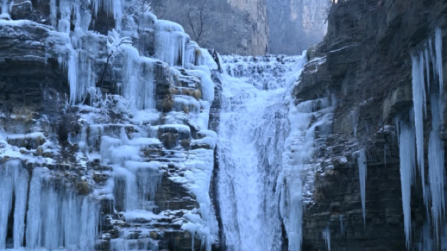 1-day tour from Shijiazhuang to Shanxi Tongtian Gorge for ice waterfall viewing