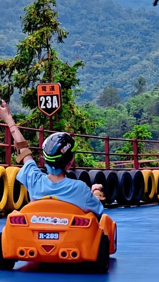 Guangzhou Gulong Gorge Day Tour: Glass Bridge, Waterfall Hike & Mountain Coaster