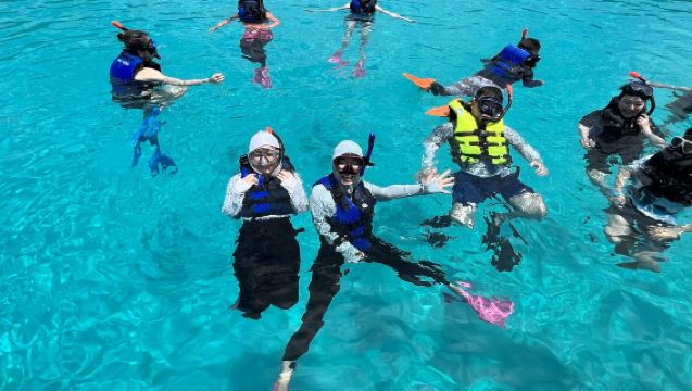 7-9 hour diving and snorkeling experience in Okinawa City, Japan [Tokashiku marine house - Tokashiki island boat diving and snorkeling tour with three options to choose from]