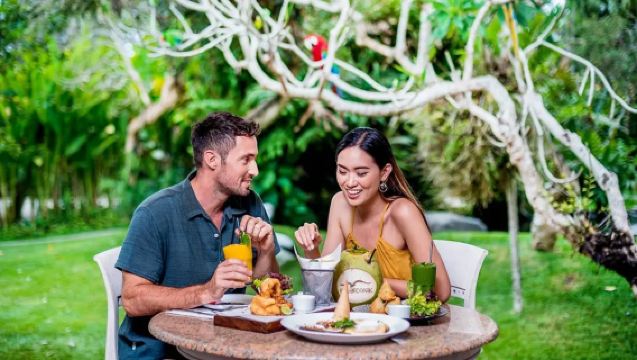 Ingresso al Bali Bird Park con esperienza di tè rilassante