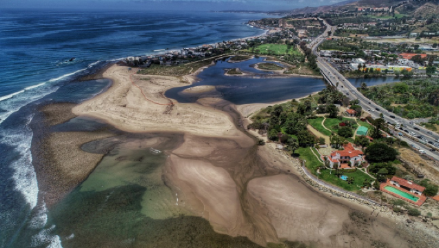 Los angeles tour to Bronson caves, Hollywood hills and Malibu lagoon state beach (admission ticket not included)