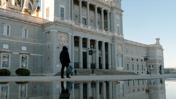 Madrid berlepas: Istana Diraja Madrid + Taman Retiro + Muzium Prado (tiket masuk tidak termasuk)