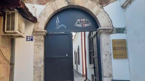 Skopje: Old town walking tour & Food tasting