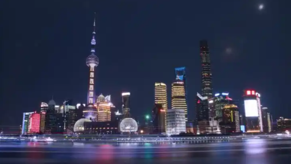 Oriental Pearl Tower Besuch + Führungsservice + Exklusives Souvenir