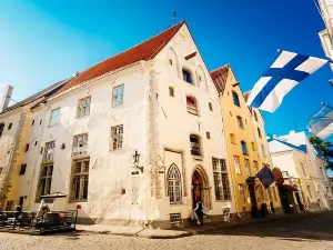 Tallinn Highlights and Marzipan Painting Masterclass
