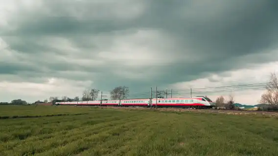 Eurail ตั๋วรถไฟอิตาลี [ลด 20%! ตัวแทนจำหน่ายอย่างเป็นทางการ/ไม่มีค่าธรรมเนียมการออกตั๋ว/เที่ยวอิตาลีได้ไม่จำกัด/ไม่จำกัดความถี่ในการโดยสาร]