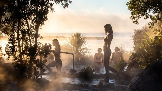 New Zealand's geothermal capital Rotorua Polynesian Geothermal Spa - Polynesian Spa - Natural mineral springs New Zealand geothermal spa