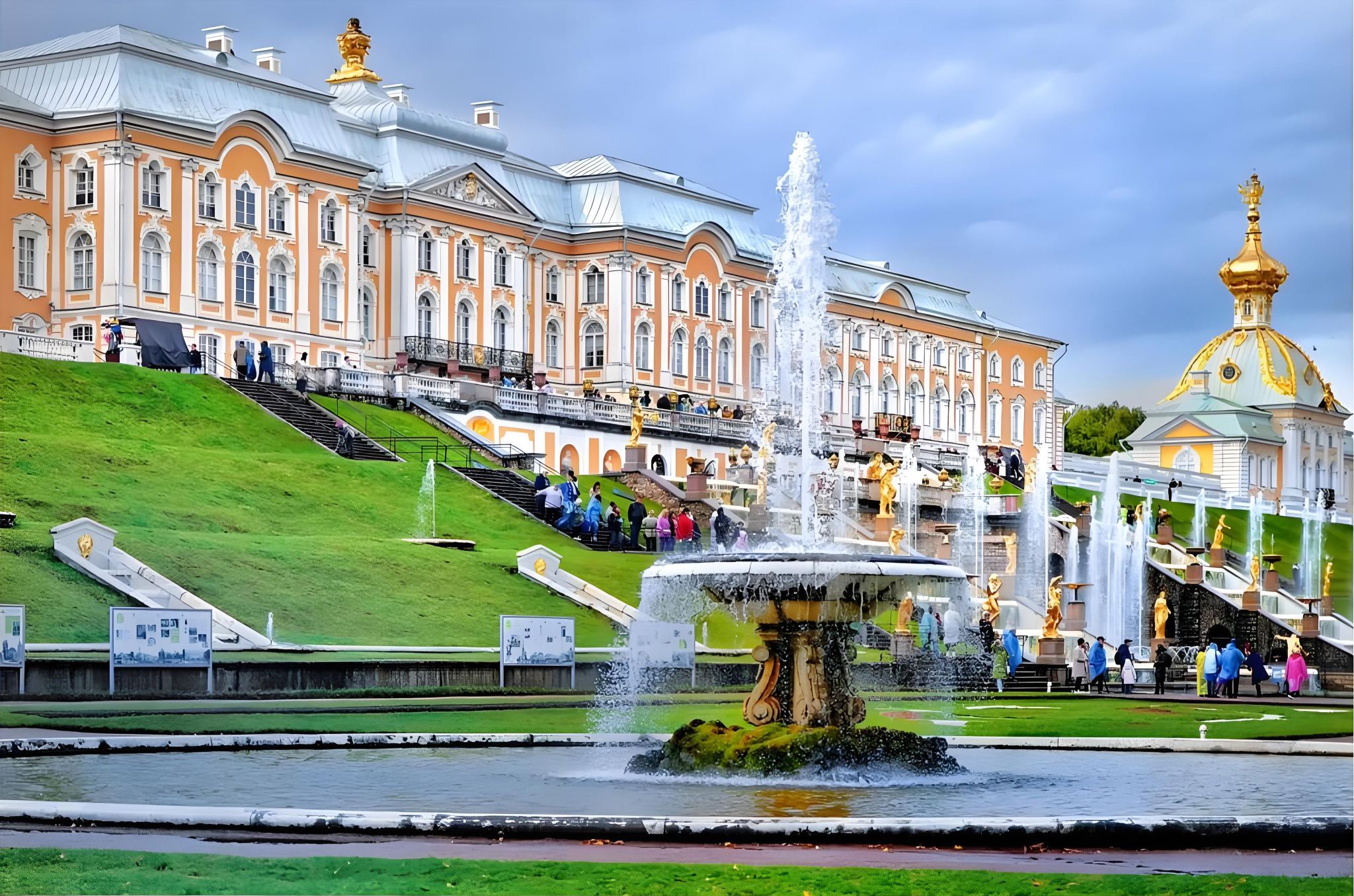 聖彼得堡夏宮花園+喀琅施塔得+冬宮之旅【中文專車/行程可調】