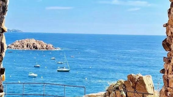 Barcelona Tossa and Rupit one-day tour[Blue Sea Legend/Customizable