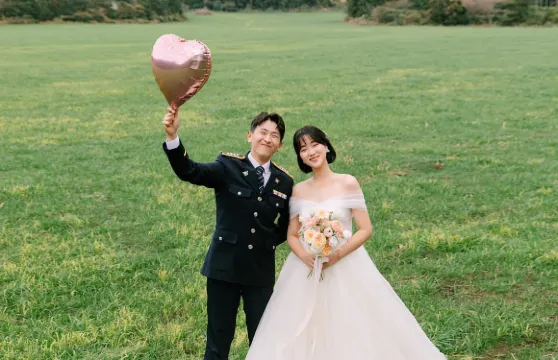 吳忠Trip Moments【商業攝影攝像/婚紗寫真婚禮跟拍航拍街拍抓拍約拍/多語種翻譯】