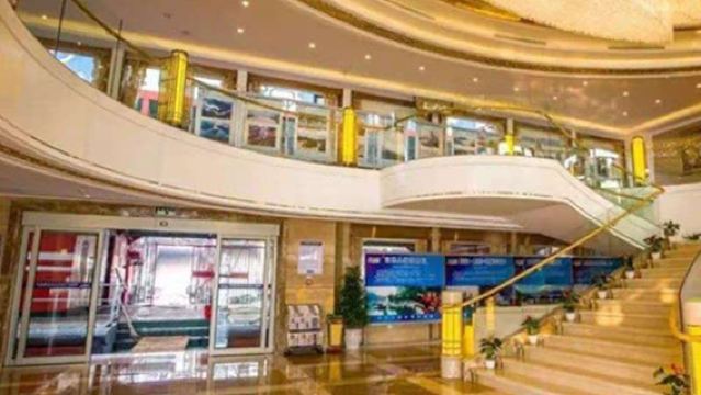 Tersedia semasa Tahun Baru Cina | Lawatan Sehari Yichang: Dua Empangan & Satu Ngarai + Empangan Gezhouba + Empangan Tiga Gaung + Ngarai Xiling + Makan Tengahari