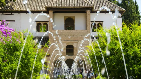 Alhambra & Nasrid Palaces: Skip The Line Ticket + Guided Tour