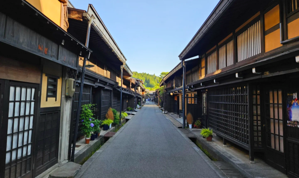 Shirakawa-go Day Tour