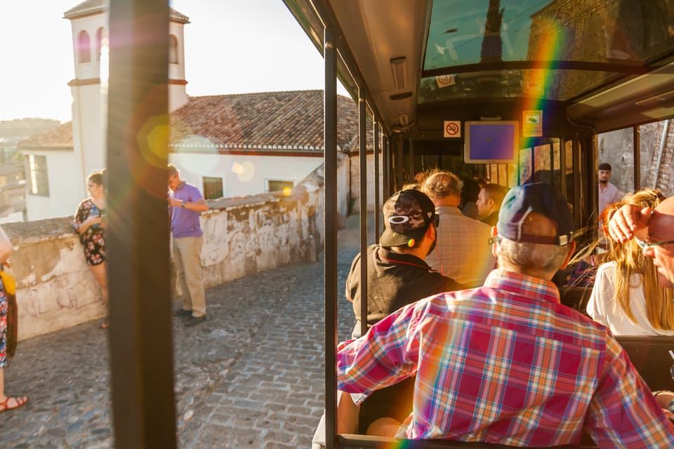 Granada City Train 1 or 2-Day Hop-On Hop-Off Ticket