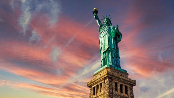 США, Нью-Йорк: эксклюзивный однодневный тур по Уолл-стрит, Всемирному торговому центру, круиз к Статуе Свободы и Таймс сквер