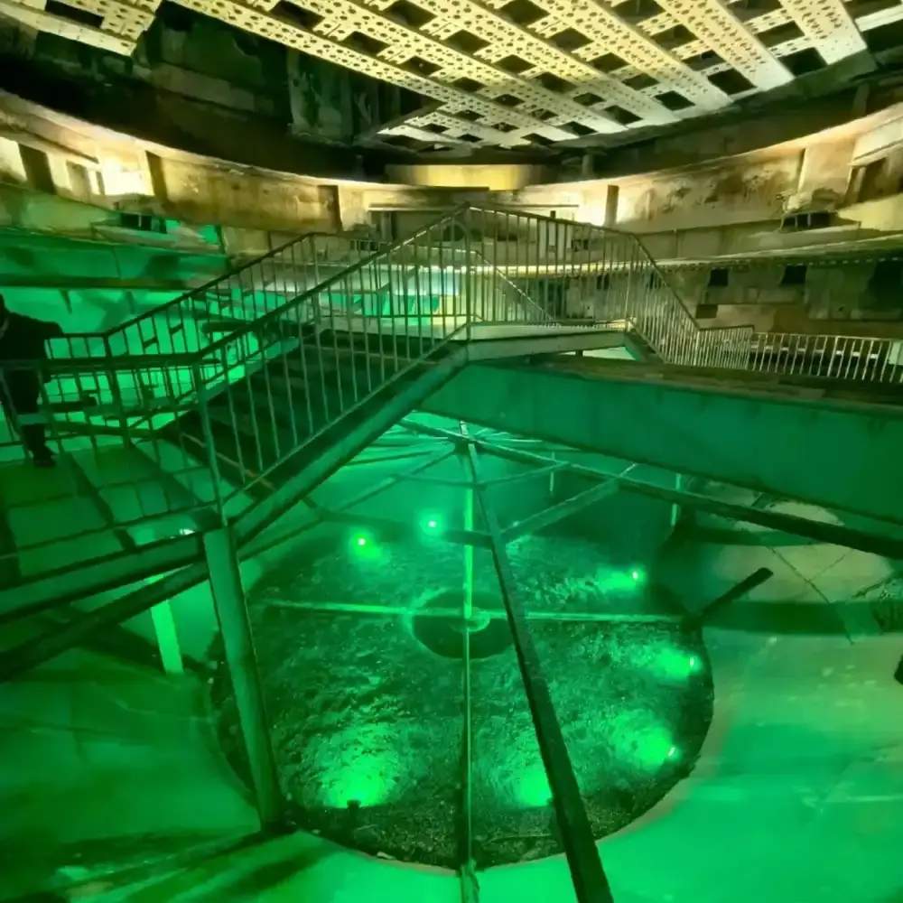 重慶グループツアー：白鶴梁水中博物館、816核シェルター＆武陵山断層