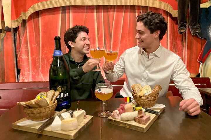 Brussels Food Tour: 10 Tastings of Waffles, Beers, Fries & More