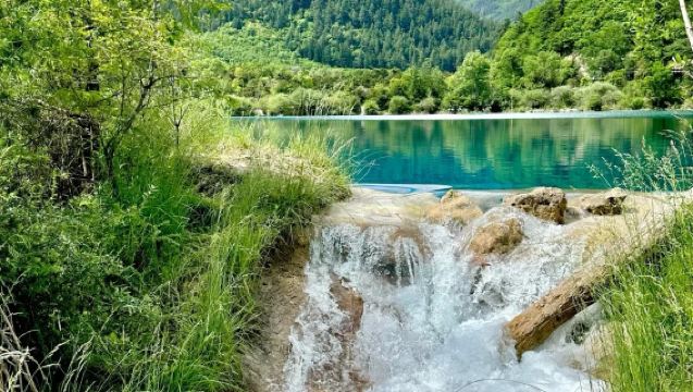 Huanglongjiuzhai station - Jiuzhaigou shuttle bus·pick-up/drop-off optional·licensed vehicles [hotel door-to-door service·5-9 seat rideshare/private charter optional]