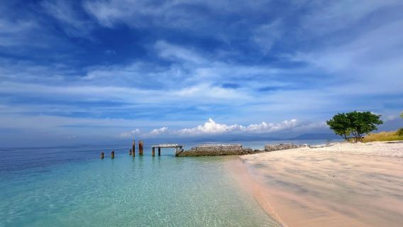 Excursión de un día a las 4 islas de Gili Este: transporte privado exclusivo + barco privado para salir al mar, guía acompañante durante todo el recorrido, todo incluido en el precio