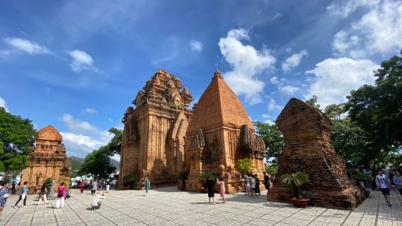 Tour trong ngày tại Nha Trang: Tự chọn điểm tham quan + Thời gian linh hoạt sáng hoặc chiều + Đón tận nơi bằng xe riêng