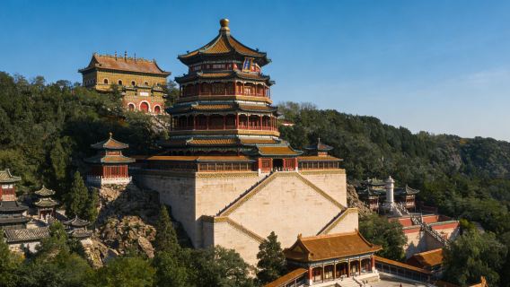 Permata Tersembunyi Beijing: Pengalaman Pribadi di Istana Musim Panas dan Pemandian Air Panas