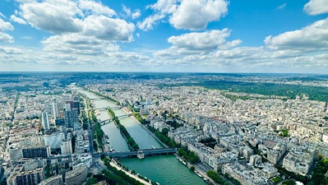 法國巴黎：埃菲爾鐵塔+羅浮宮+凱旋門+塞納河【中文包車】