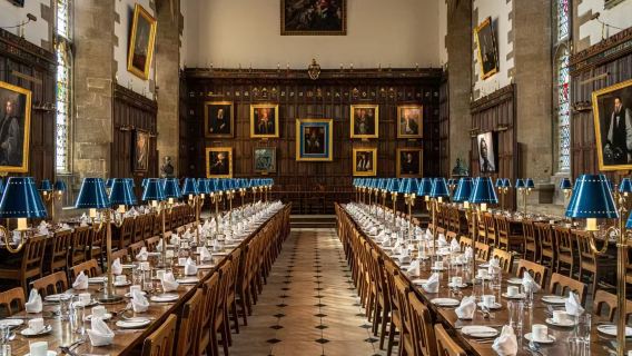 Penerokaan Mendalam Universiti Oxford · Penerangan Berpandu dalam Bahasa Cina 2 Jam/3 Jam di Muzium Tidak Termasuk Tiket Masuk Konsultasi & Tempahan