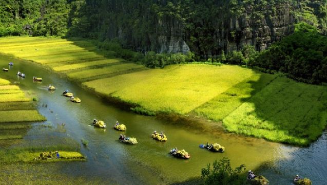 ทัวร์ 1 วัน จากฮานอย เวียดนาม ไปยังเมืองโบราณฮวาลือ + การล่องเรือที่อ่าวฮาลองบก + ถ้ำ 3 แห่ง รวมอาหารกลางวัน