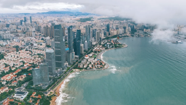 Qingdao: Tsingtao Beer Museum + Badaguan + Zhanqiao Park | Multilingual (Chinese, English, Japanese, Korean) | Customized Private Charter