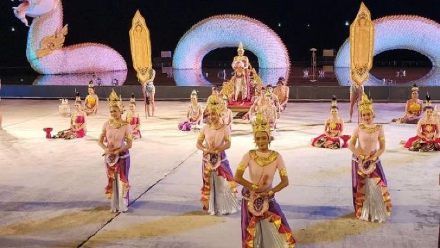 Tiket masuk Siam Niramit Phuket (Rahasia Phuket + Epos Siam + Panggung Layar Lebar + Pertunjukan Immersif + Opsi makanan atau layanan antar-jemput)