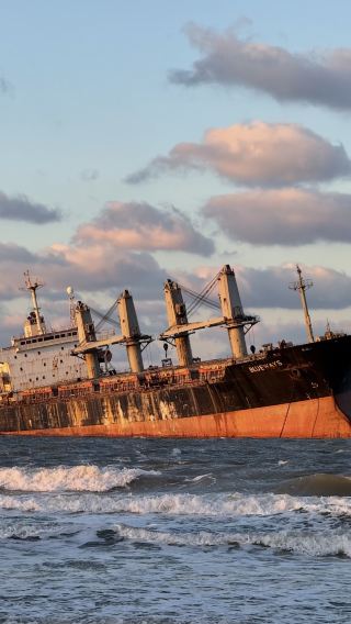 [Qingdao same-day round-trip / pure sightseeing private charter] Weihai Blueways shipwreck + Naxianghai 1-day tour