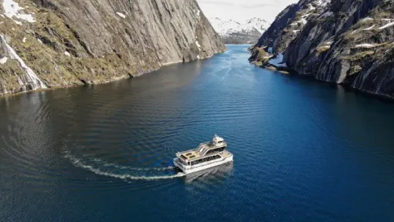 Islas Lofoten - Crucero silencioso por el fiordo de los Trolls