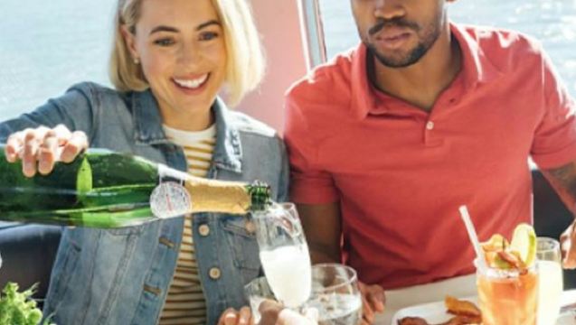 ลอสแอนเจลิส: บรันช์แชมเปญบนเรือสำราญต้นทางจากนิวพอร์ตบีช