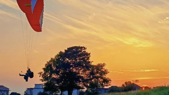 合肥啟飛滑翔傘飛行基地滑翔傘/動力傘飛行體驗【專業教練一對一帶飛+贈送全程錄像】