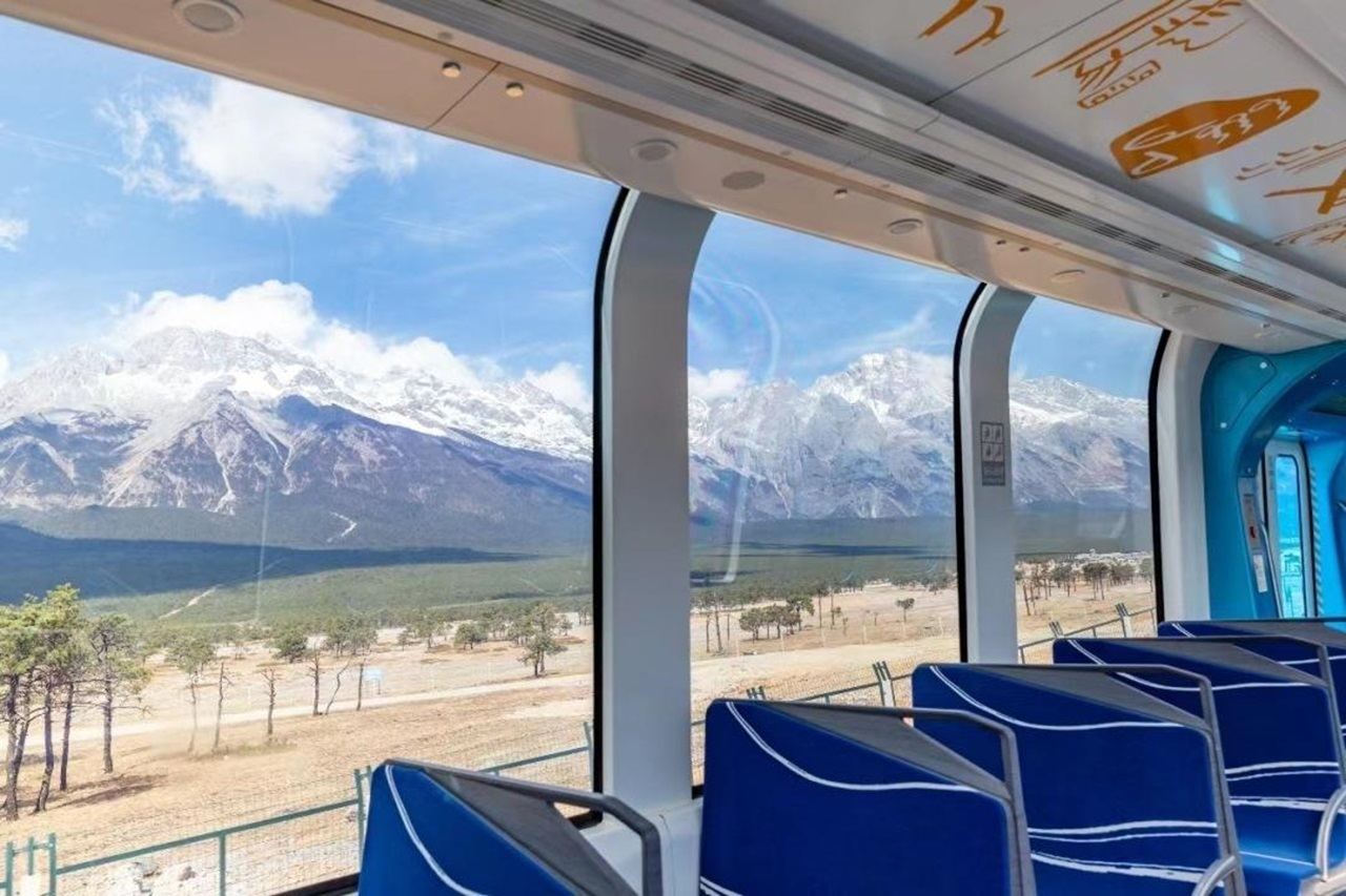 Jade Dragon Snow Mountain Glacier Cableway + Blue Moon Valley + Scenic Sightseeing Train