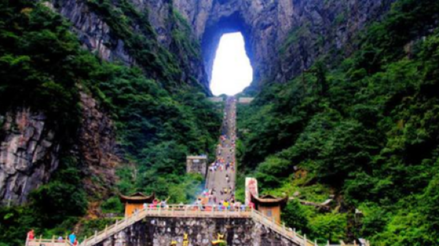 張家界武陵源-天門山旅遊區/景點訂製/中英導遊/包車/拼團@